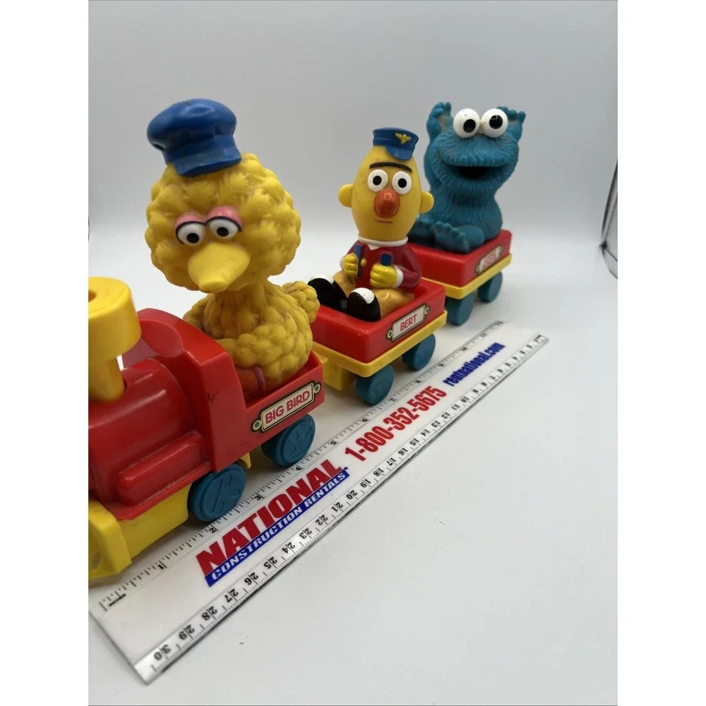 Vintage Tyco Sesame Street Toy Train Big Bird Bert Cookie Monster Wind Up